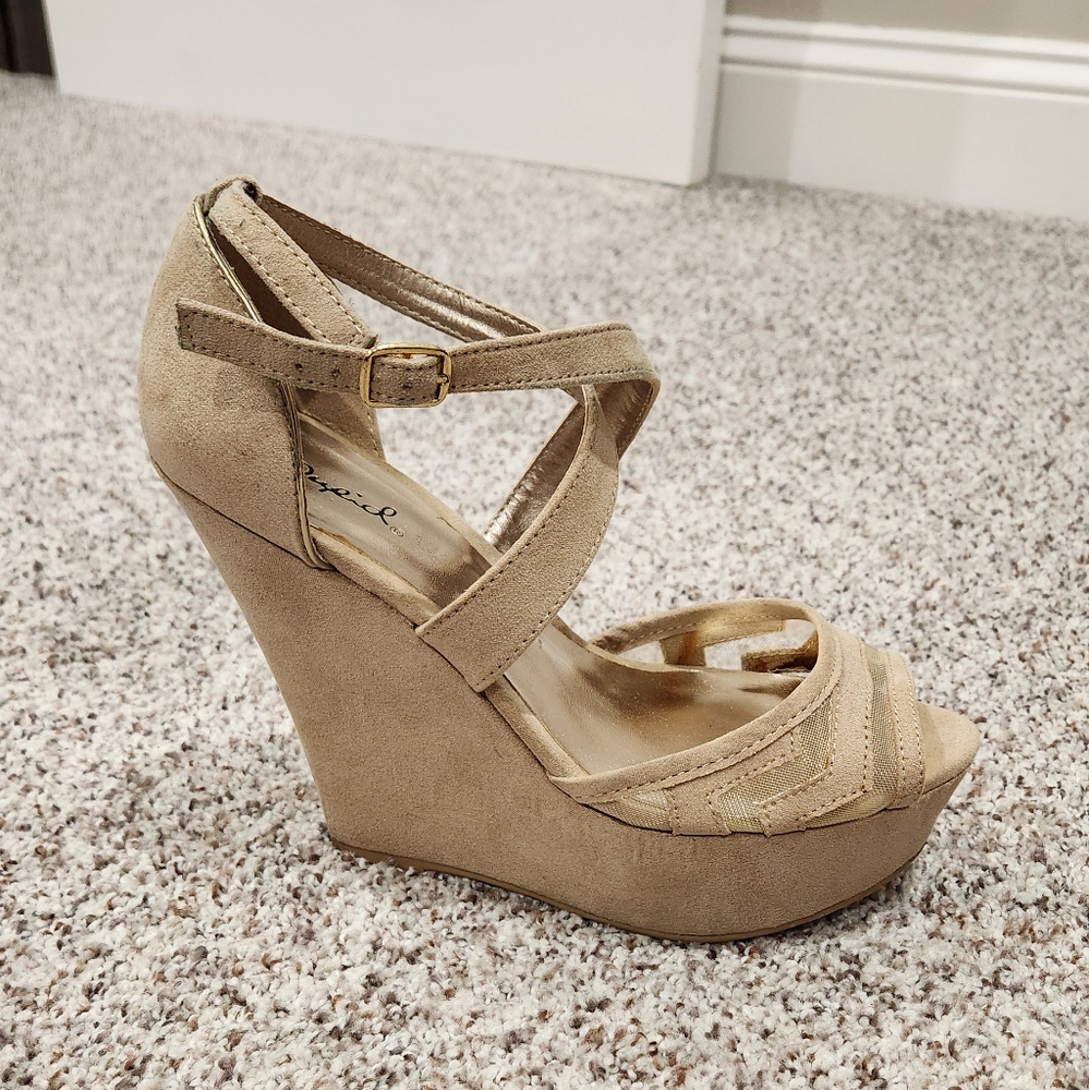 Qupid Taupe Suede Wedge Heels Size 8